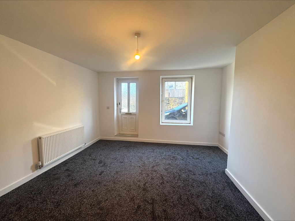 Property photo 2 of 10 Living Room