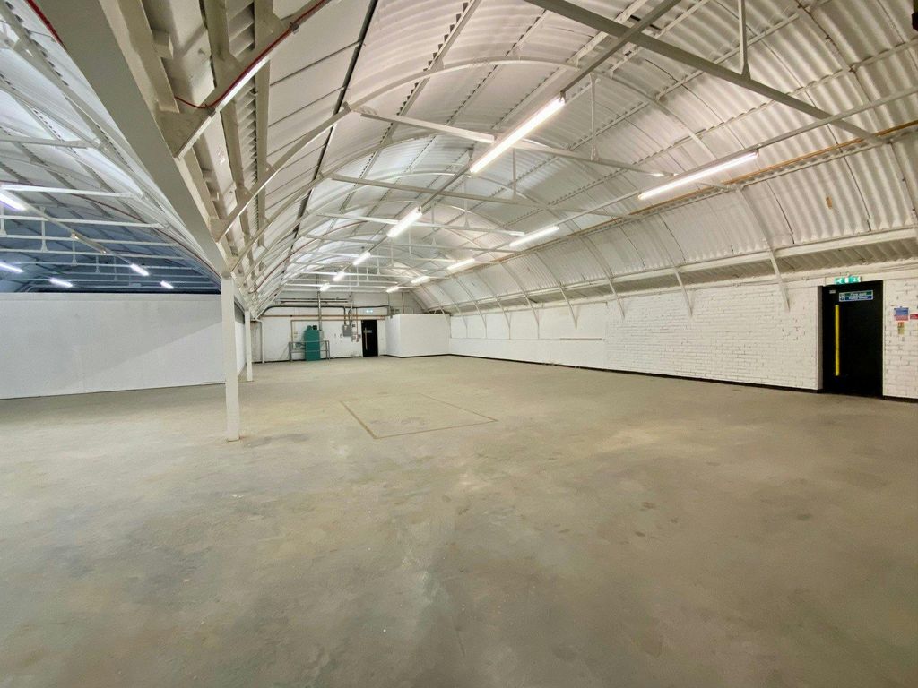 Property photo 3 of 8 Image 3