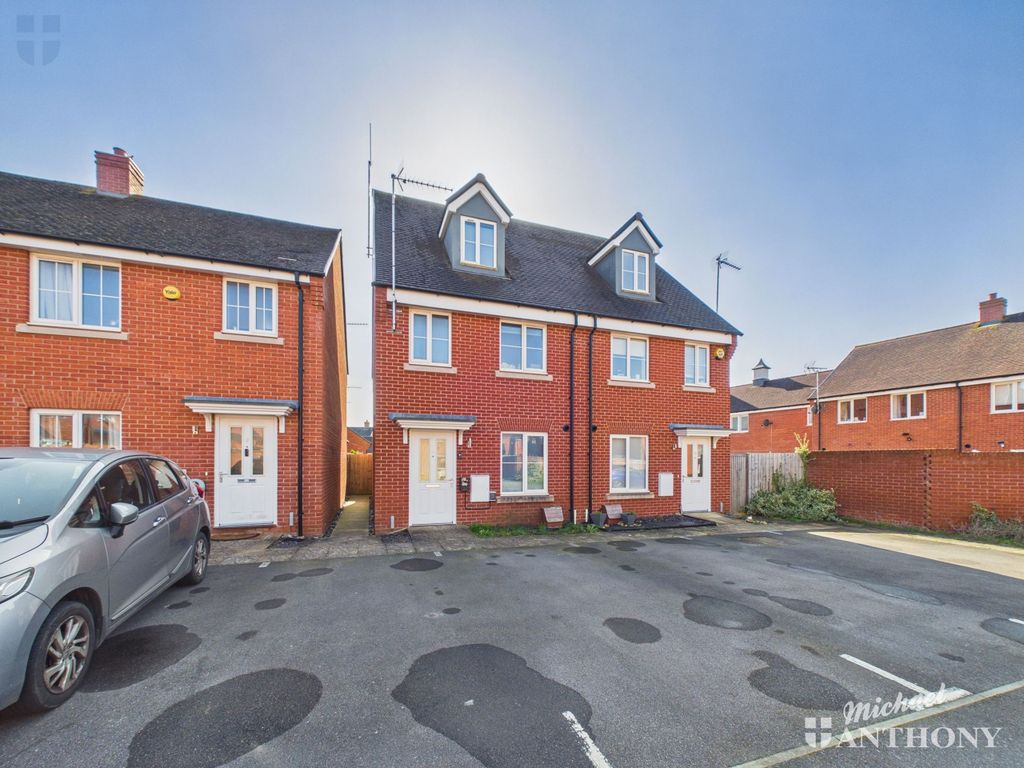 Property photo 1 of 14 Cam03218G0-Pr0935-Still015