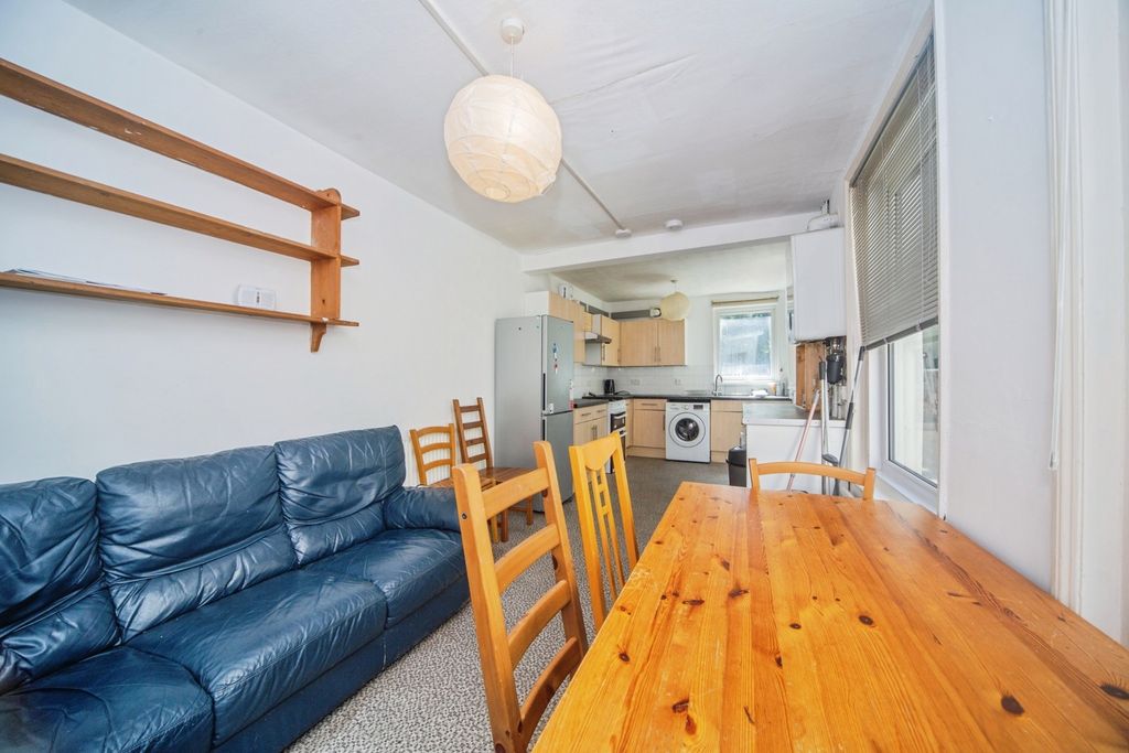 Property photo 2 of 20 Pbox-Img.Jpg