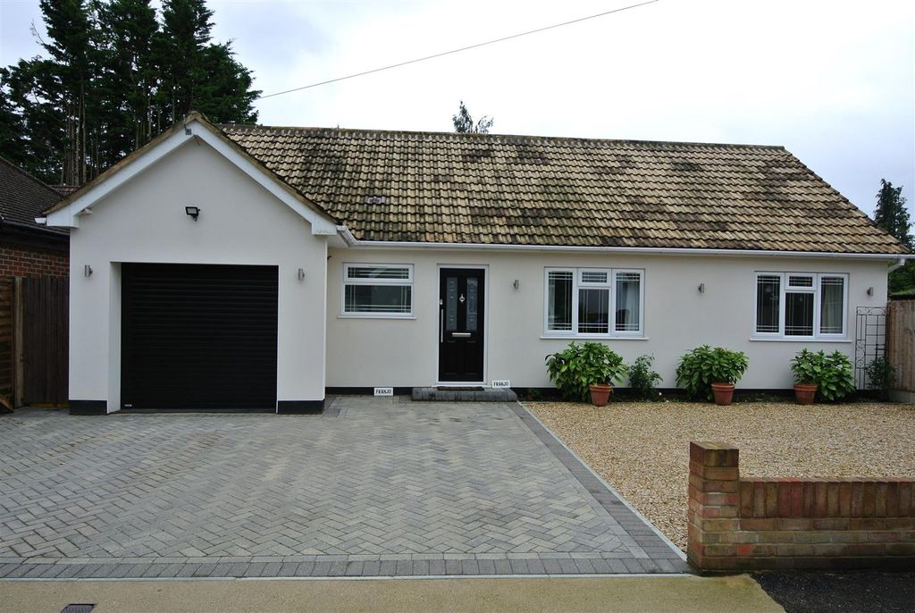 Property photo 1 of 20 Front 1.Jpg