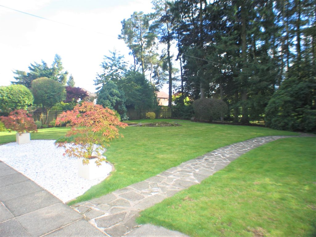 4 bed detached house to rent Kilmacolm