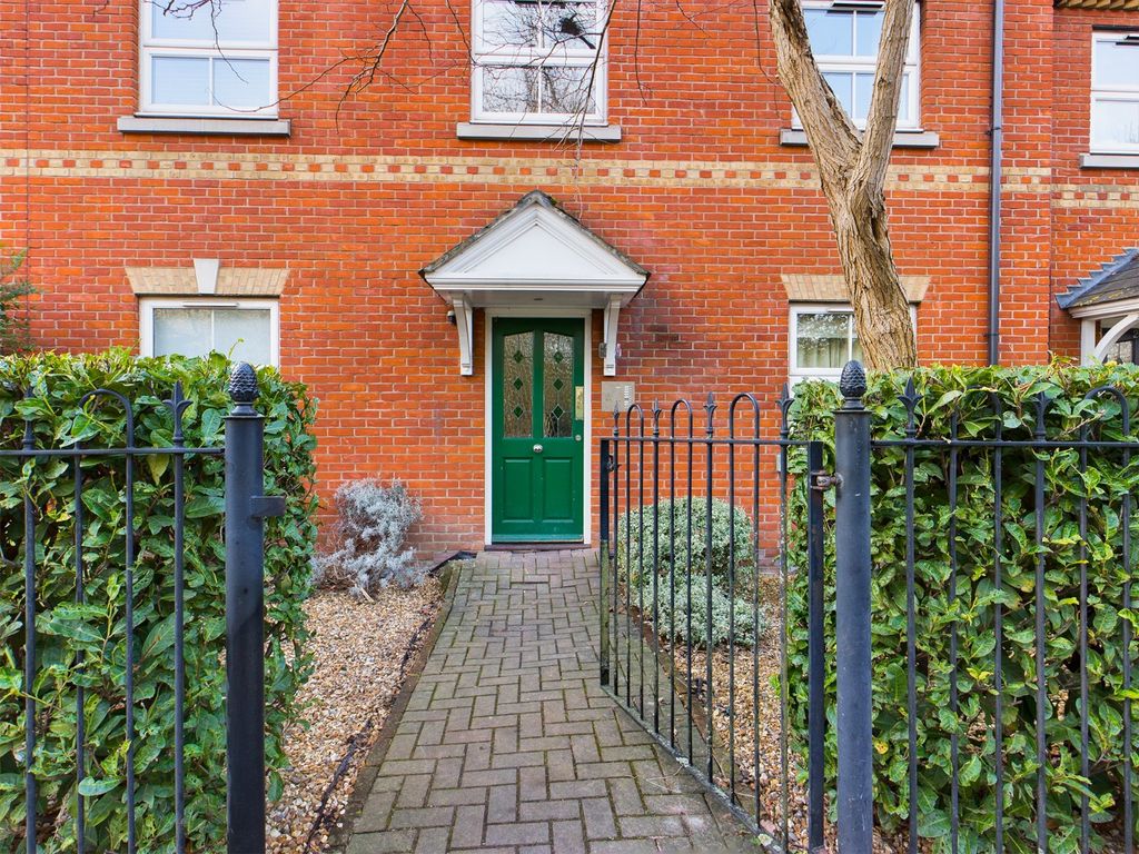 Property photo 1 of 8 Picture No. 16