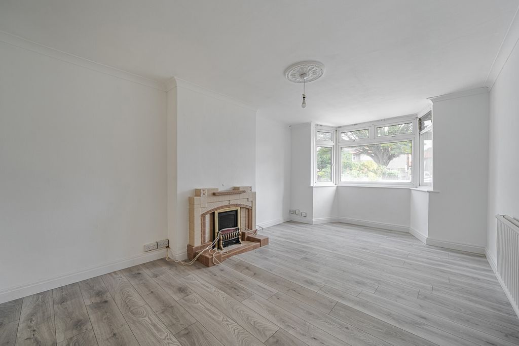 Property photo 2 of 20 1345539-5-68Af1A0...