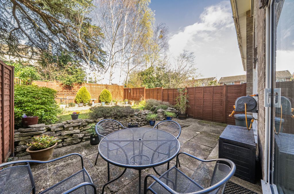 Property photo 3 of 15 Garden