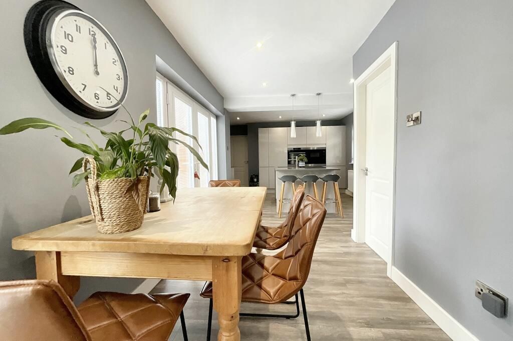 Property photo 3 of 26