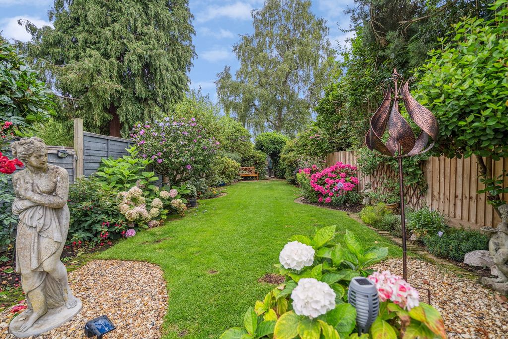 Property photo 3 of 23