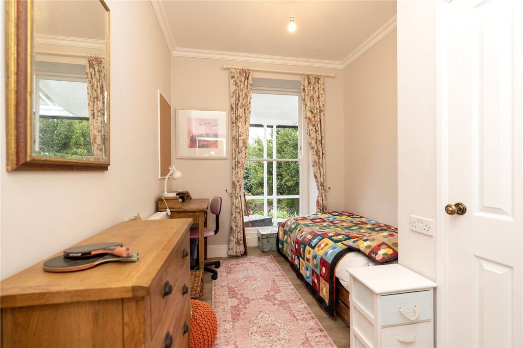 Property photo 2 of 19 Picture No. 02