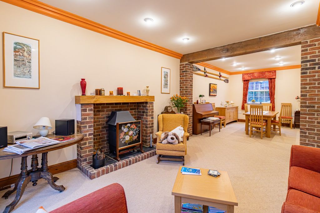 Property photo 3 of 36 4771256