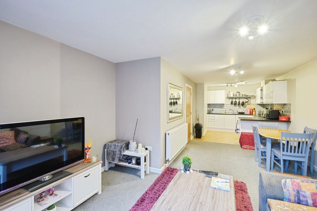 Property photo 3 of 15 Pbox-Img.Jpg