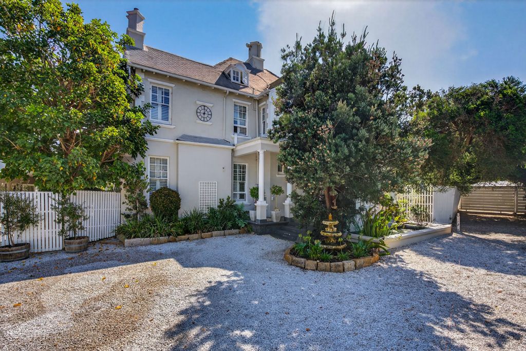 Property photo 1 of 61 Kw1734121