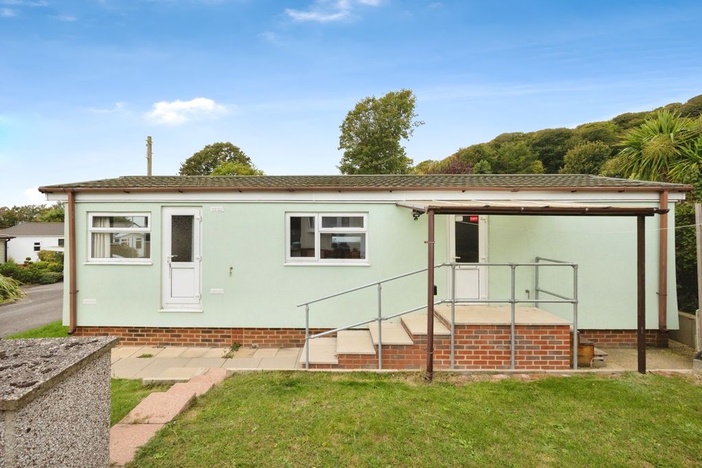 Property photo 2 of 15 Photo