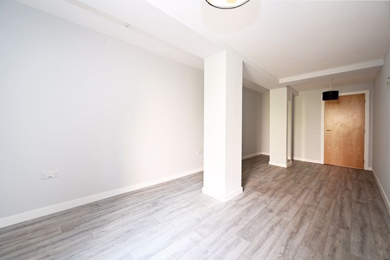 Property photo 1 of 10 Bedroom