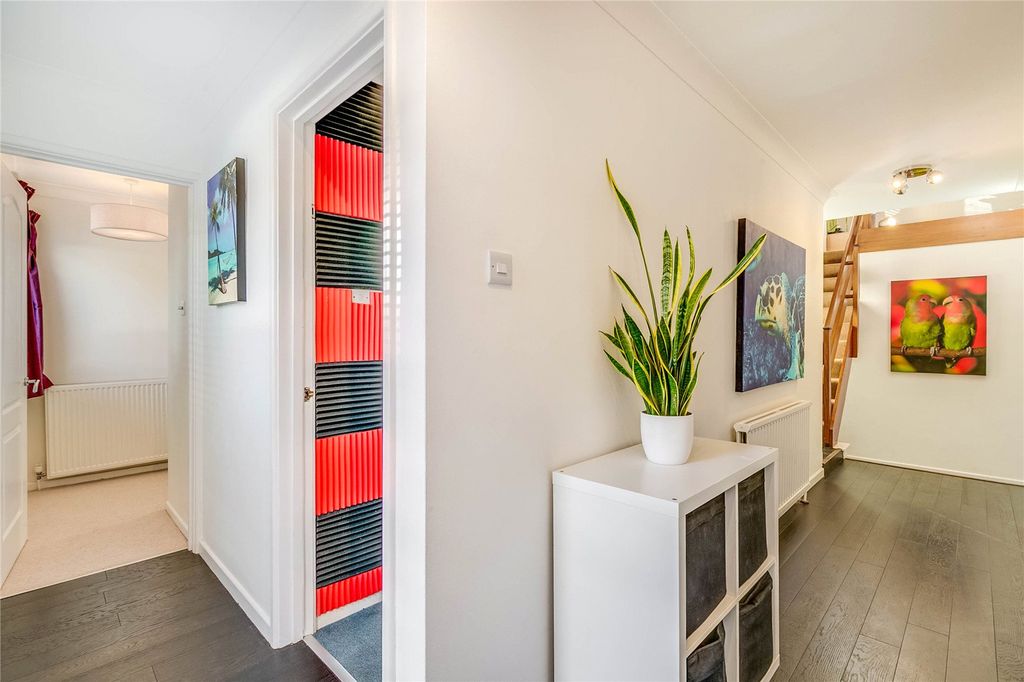 Property photo 3 of 29 Picture No. 17