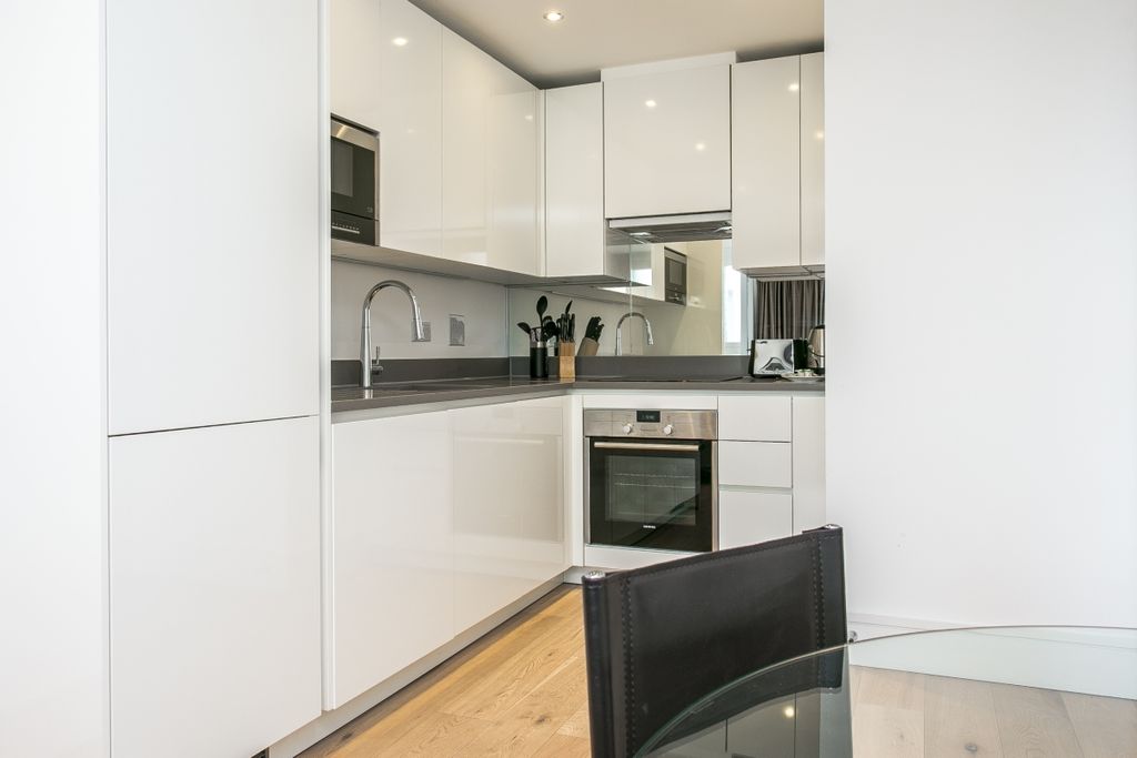 Property photo 3 of 5 Kitchen