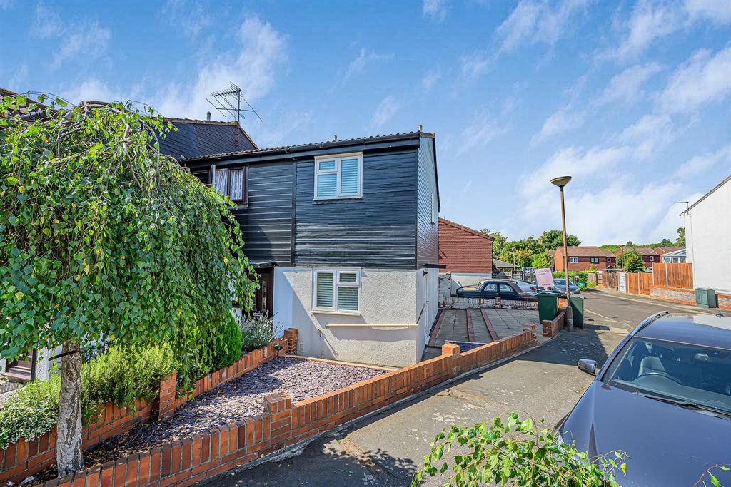 Property photo 1 of 19