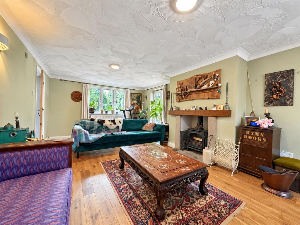 Property photo 3 of 26
