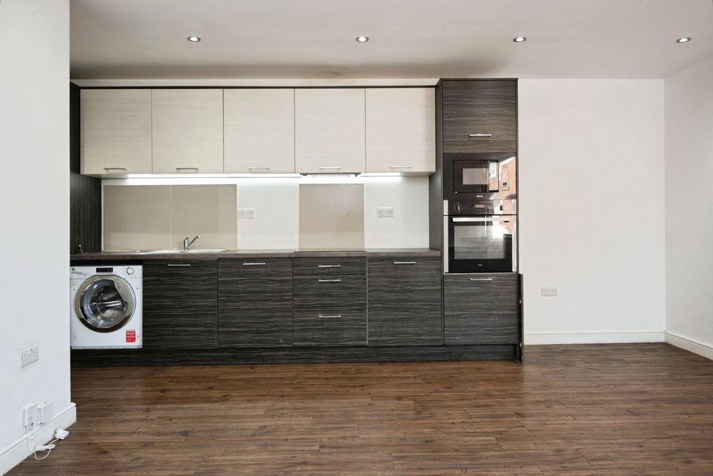 Property photo 2 of 10 Pbox-Img.Jpg