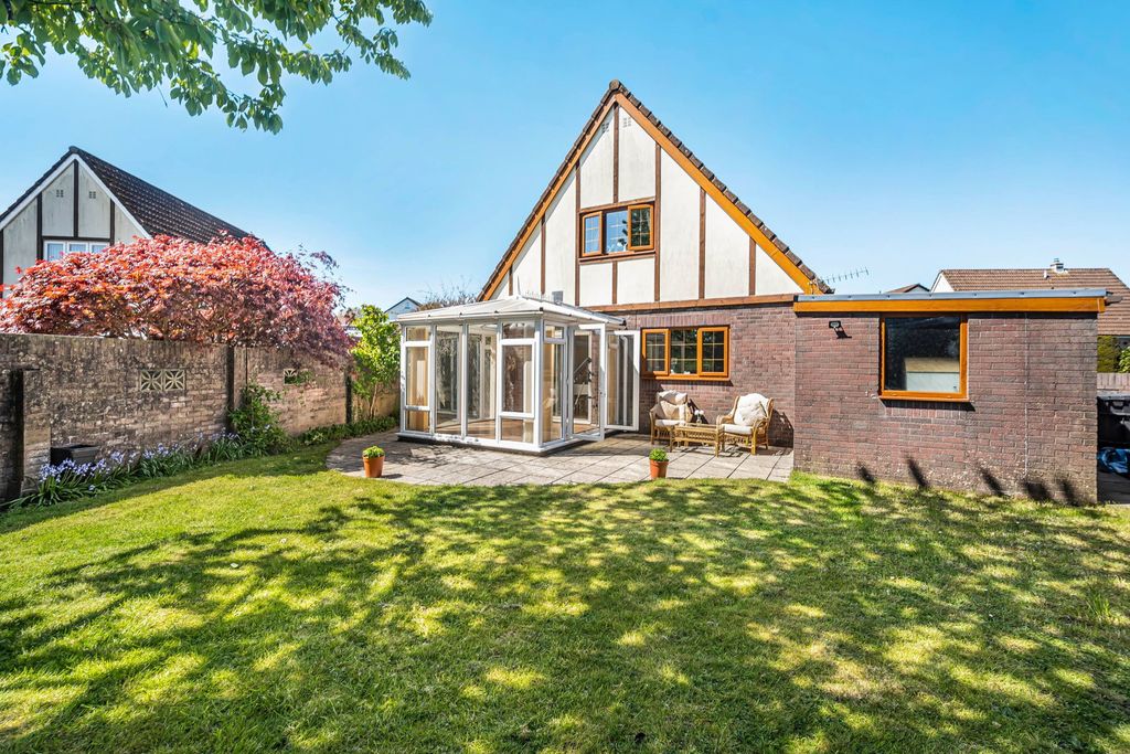 Property photo 1 of 47