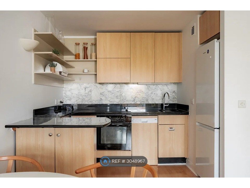 Property photo 3 of 13 Kitchen