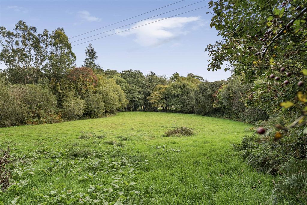 Property photo 3 of 37