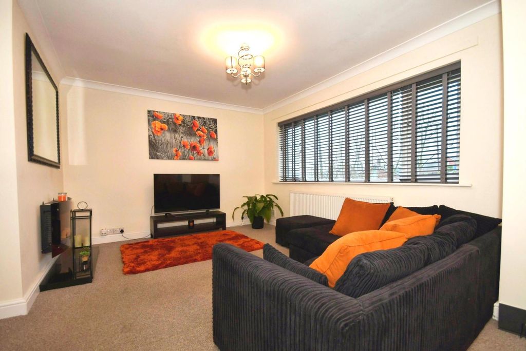 Property photo 3 of 16 Pbox-Img.Jpg