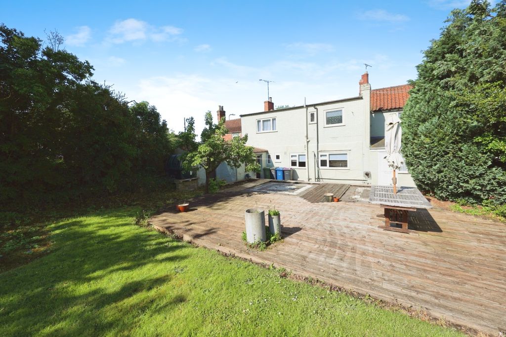 Property photo 2 of 34 4194382