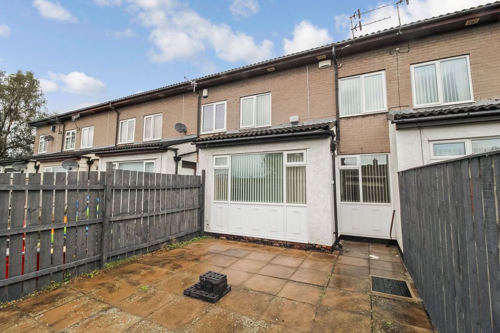Property photo 1 of 8