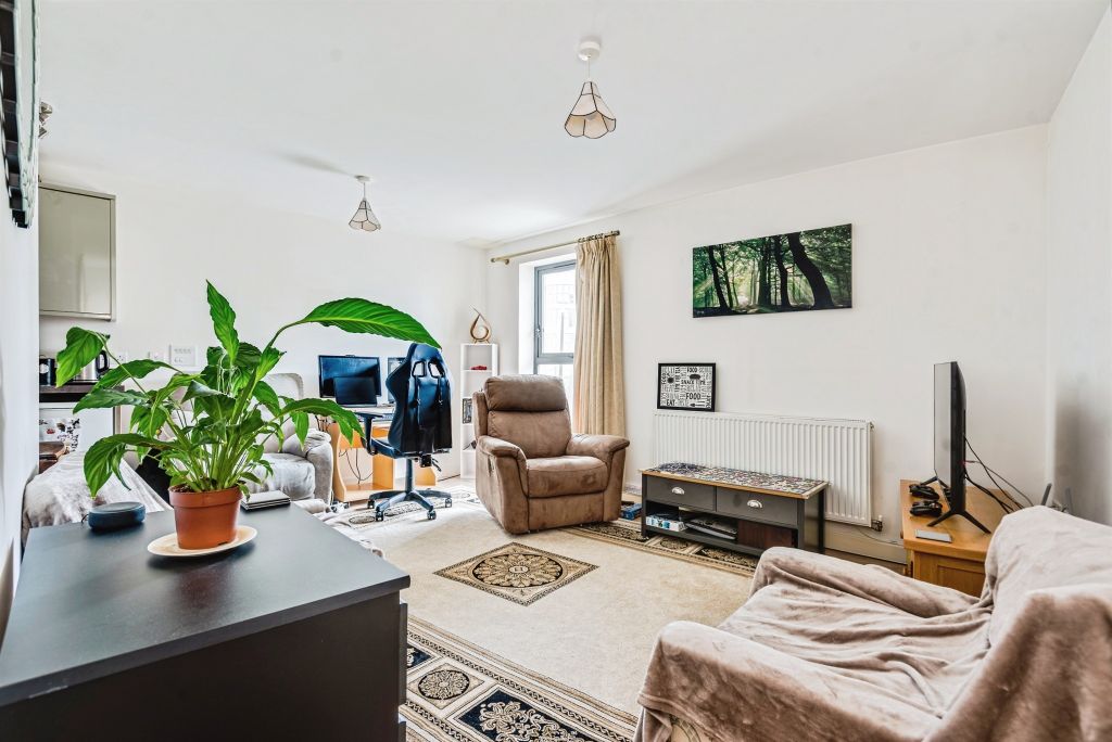 Property photo 3 of 14