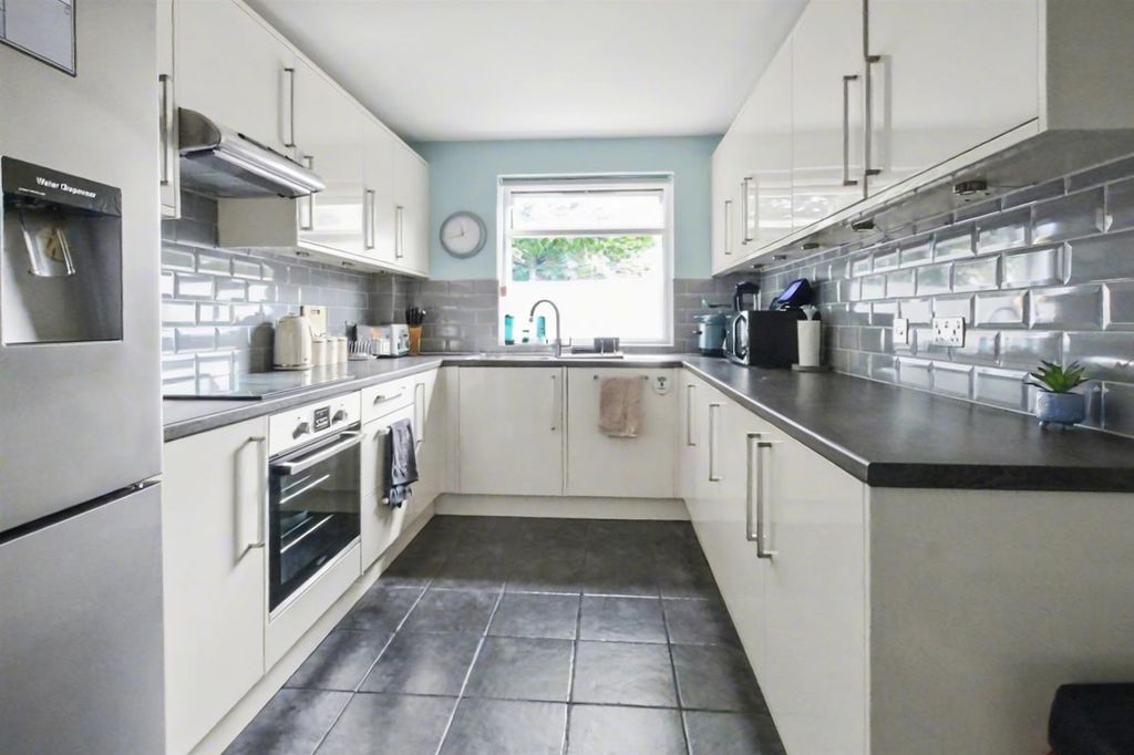 Property photo 2 of 9 Img_2715.Jpg