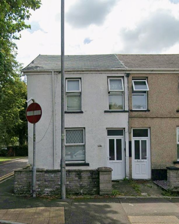 Property photo 1 of 5