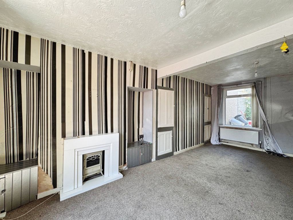 Property photo 2 of 11 5110692