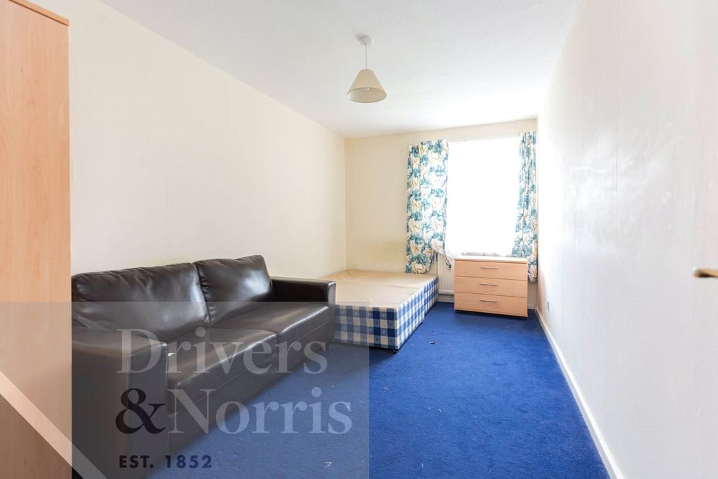 Property photo 3 of 7 Picture No. 04