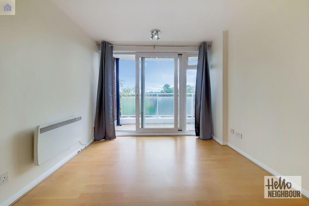 Property photo 1 of 13 Photo 0