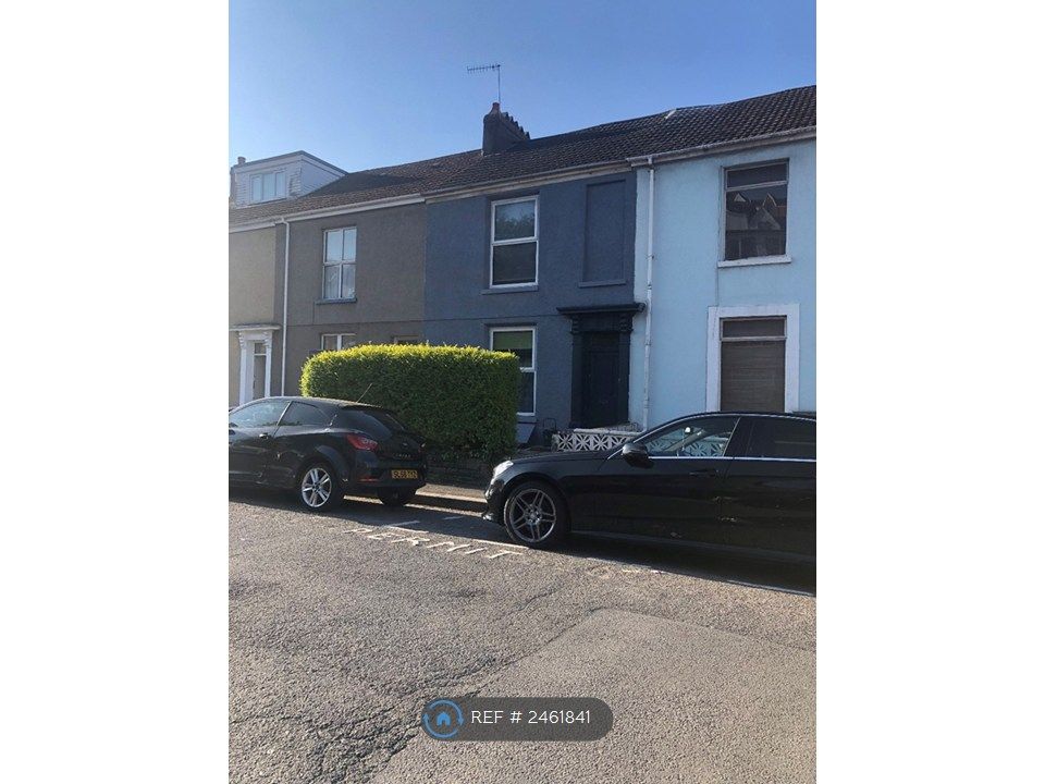 Property photo 3 of 12