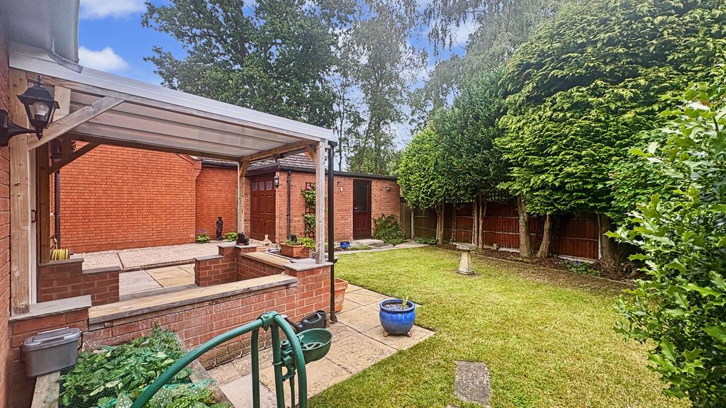Property photo 3 of 13 Photo 6