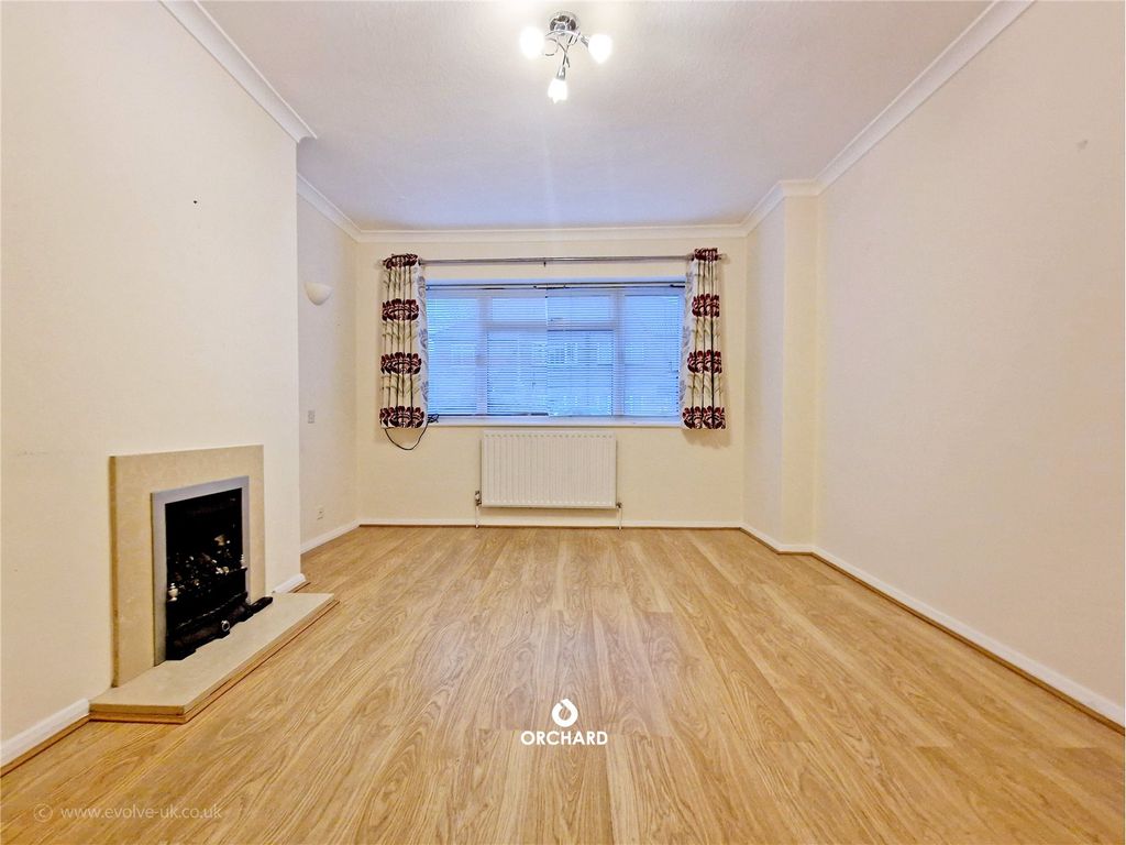 Property photo 3 of 12 Picture No. 11