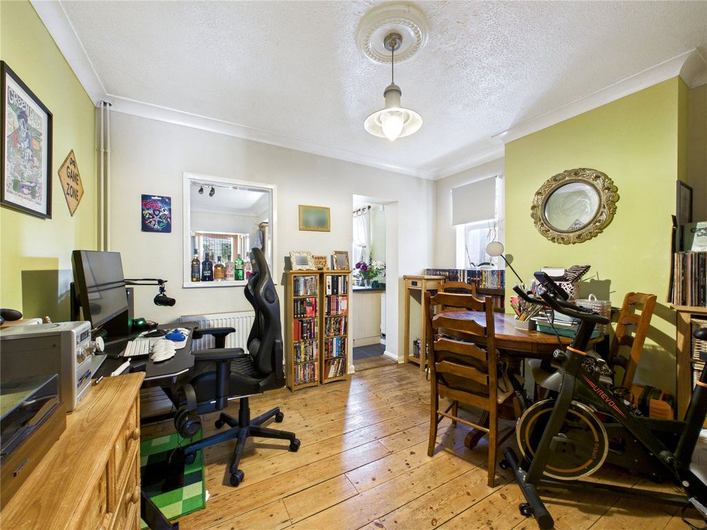 Property photo 3 of 12 Picture No. 05