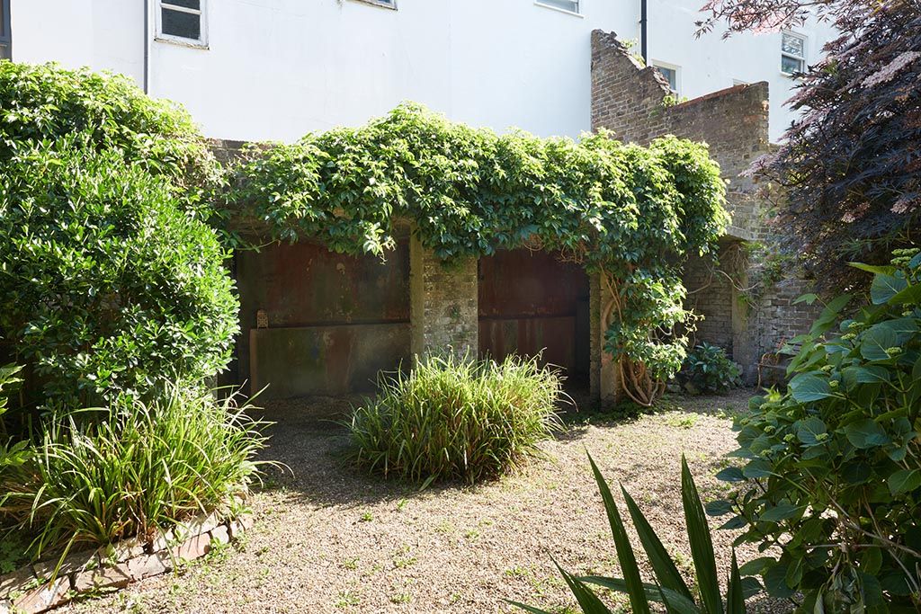 Property photo 1 of 23