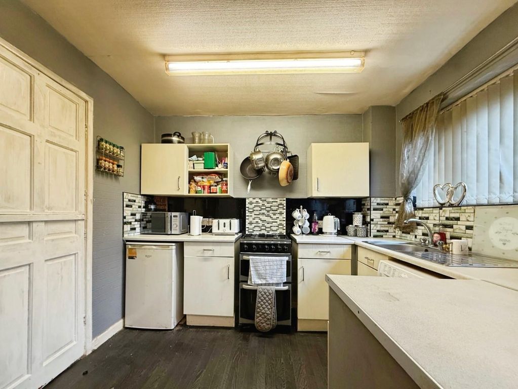 Property photo 2 of 12 B54c2E76-9-4F7D-8303-A4467Aa0970E-6070-000001D2221