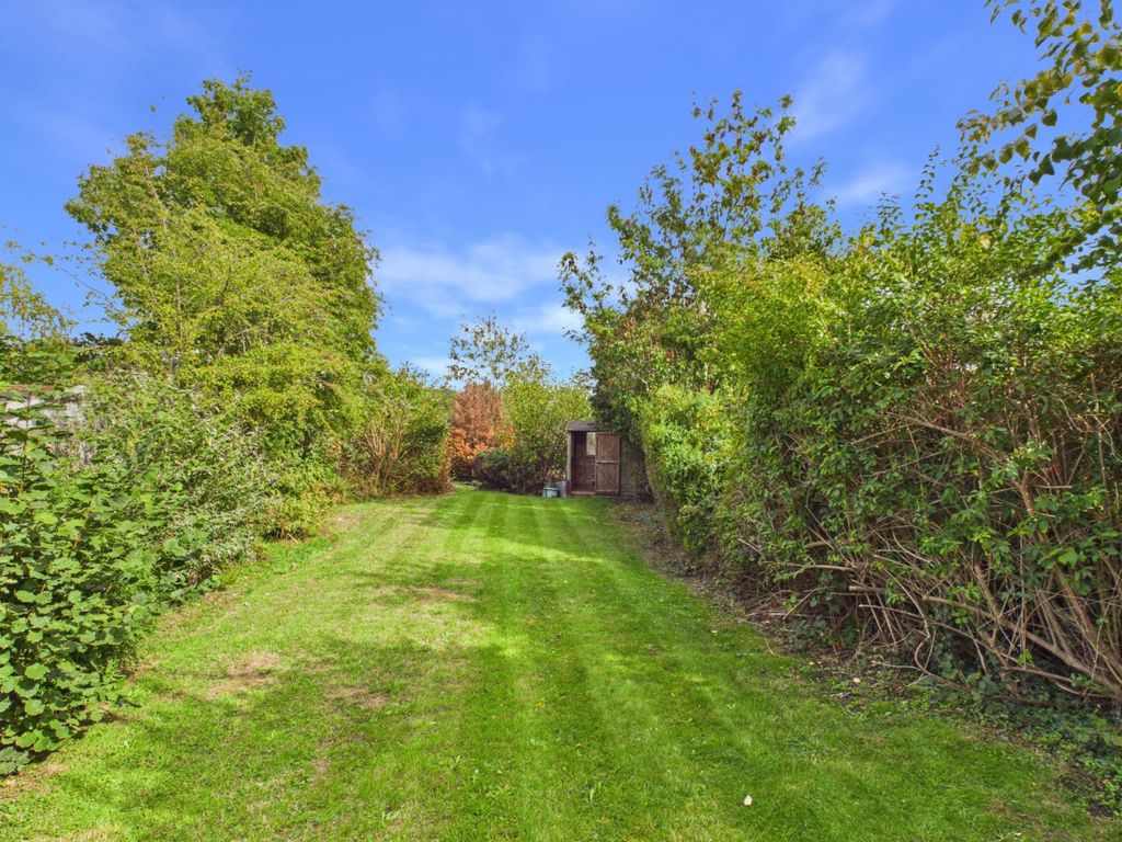 Property photo 3 of 14 Garden