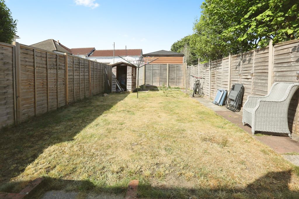 Property photo 3 of 15