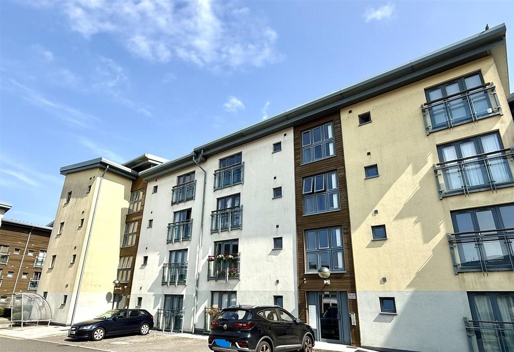 Property photo 1 of 17 Img_2206.Jpg