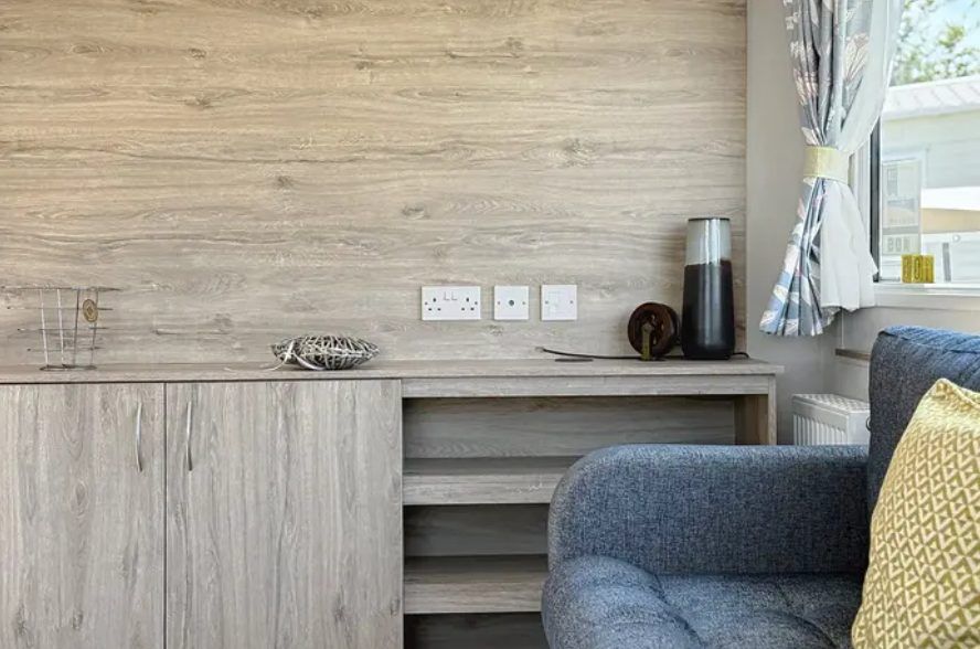 Property photo 1 of 19 4