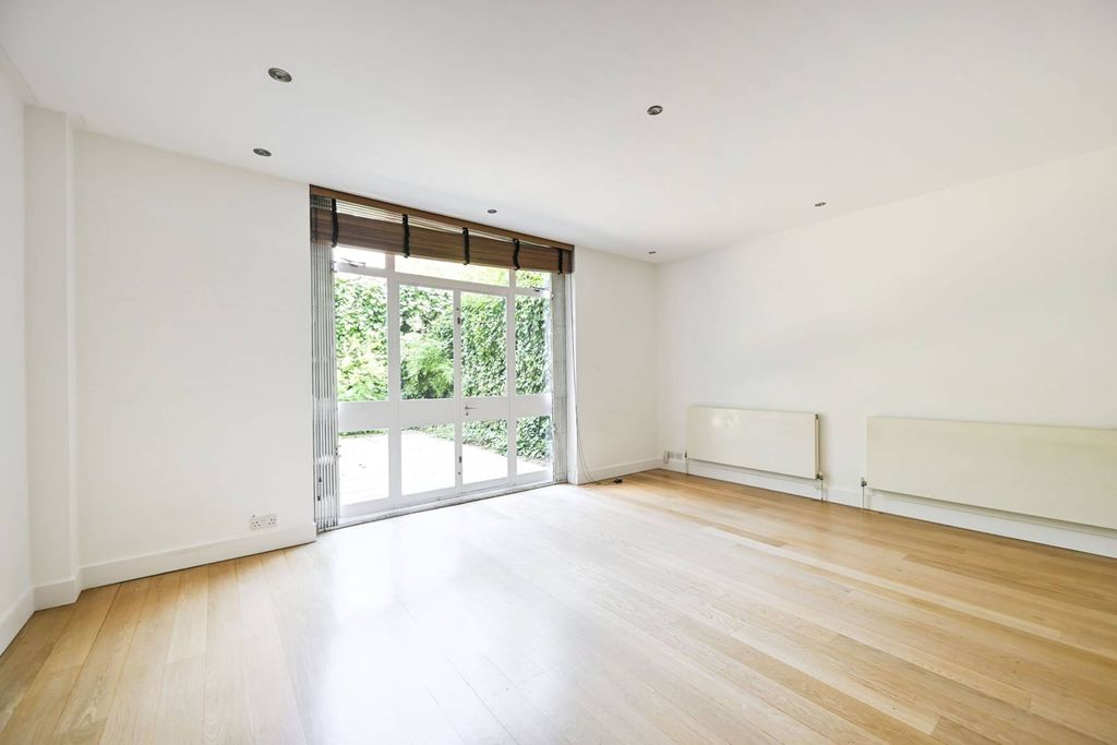 Property photo 3 of 38