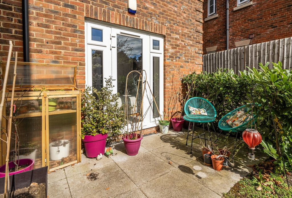 Property photo 3 of 10 1437330-18-69ce82...