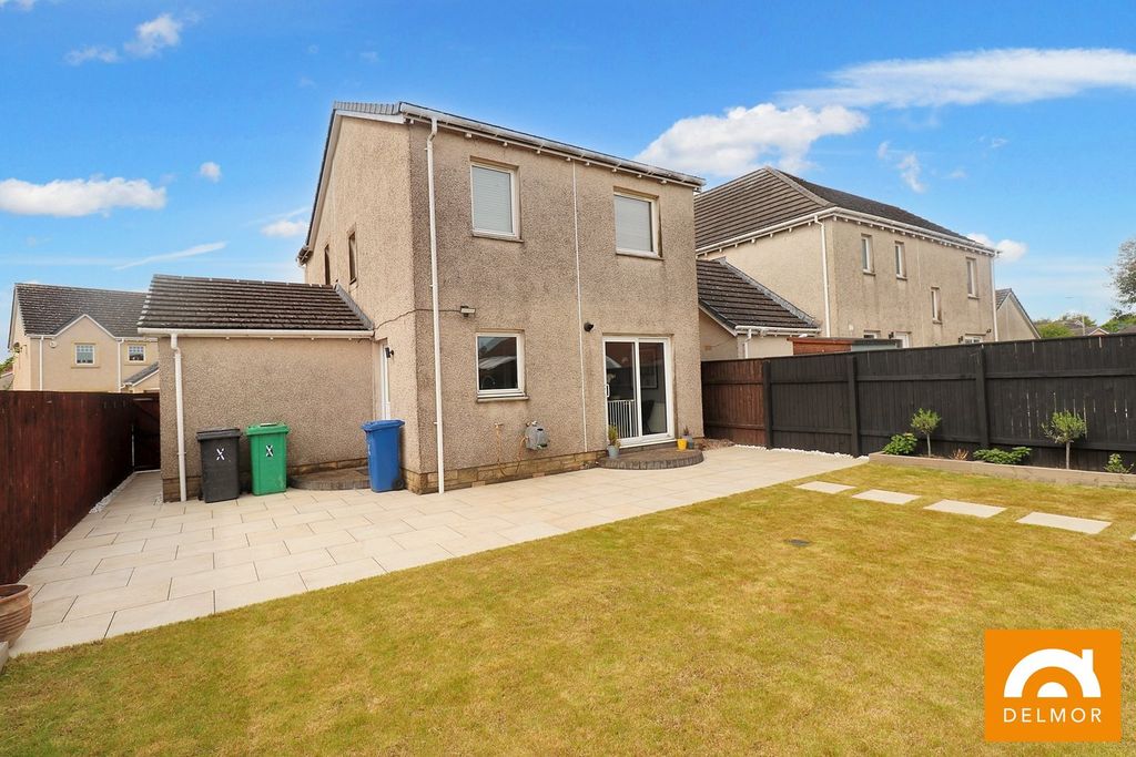 Property photo 2 of 24