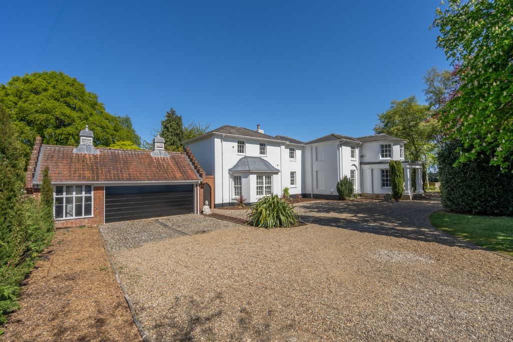 Property photo 2 of 49