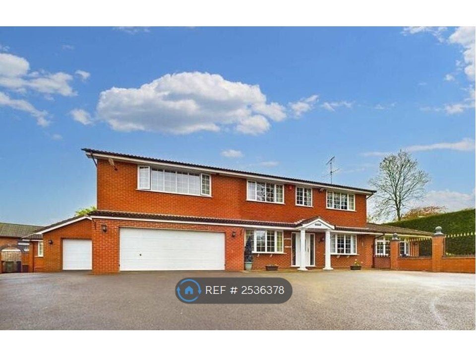Property photo 1 of 10 Attached Annexe To An Executive House