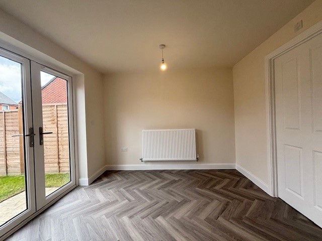 Property photo 3 of 9 Dining Room